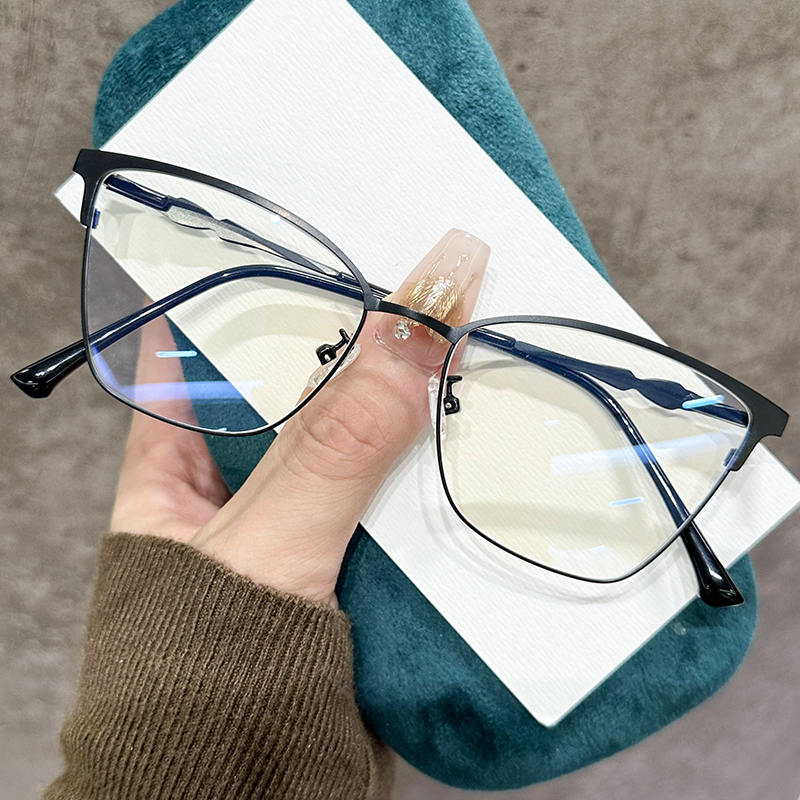 2025 new men's and women's cat's eyeglasses metal eyeglass frames myopia glasses G98-028