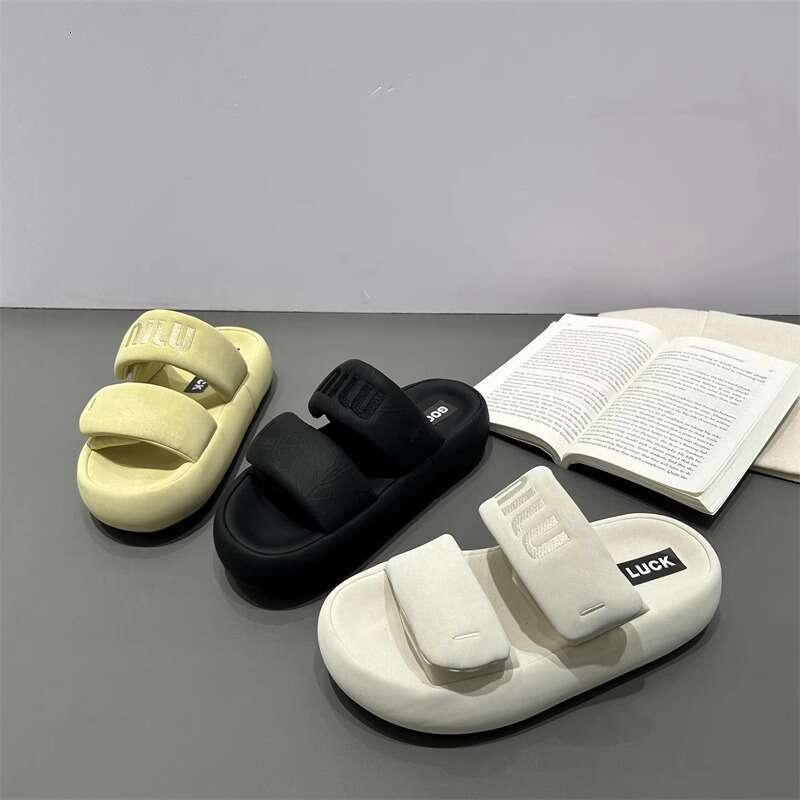 Women's Outdoor Thick-Soled Bread Sandals 2025 Summer New Matte Open-Toe Roman Beach Slippers One-Strap Slides