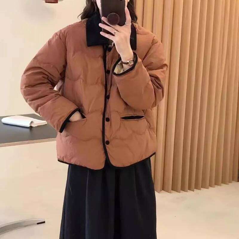 Designer Clothing 2025 Women's Fall Winter Tops Jacket White Duck Down Short Models Standing Collar Personalized Leisure Fashion New