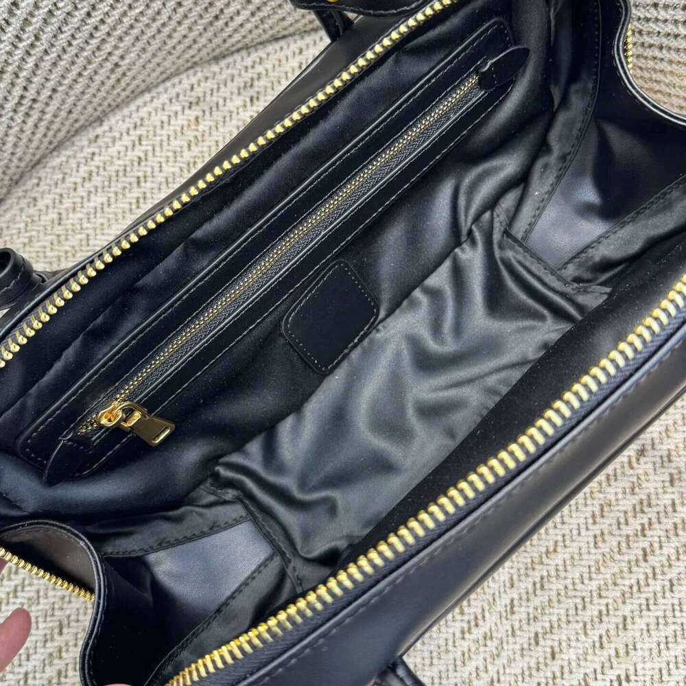 Cowhide Bowling 2025 New Vintage Lock Small Pendant Handbag Genuine Leather Women's Large Capacity Armpit Shoulder Bag