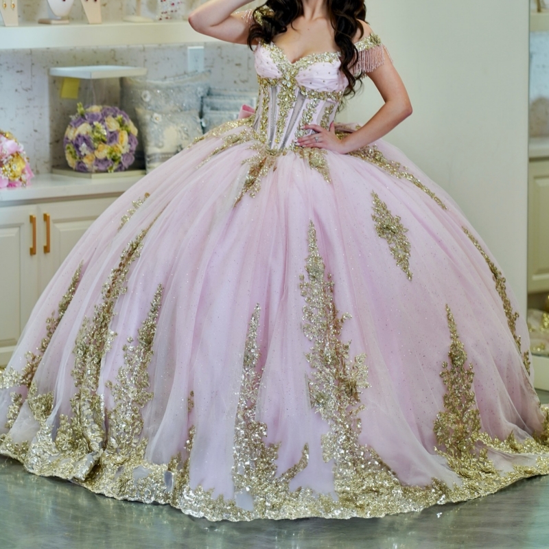 Pink Shiny Quinceanera Dresses Off The Shoulder Gold Applique Lace Beads Bow Tull Ball Gown Vestidos De 15 Anos Sweet 16 Dress