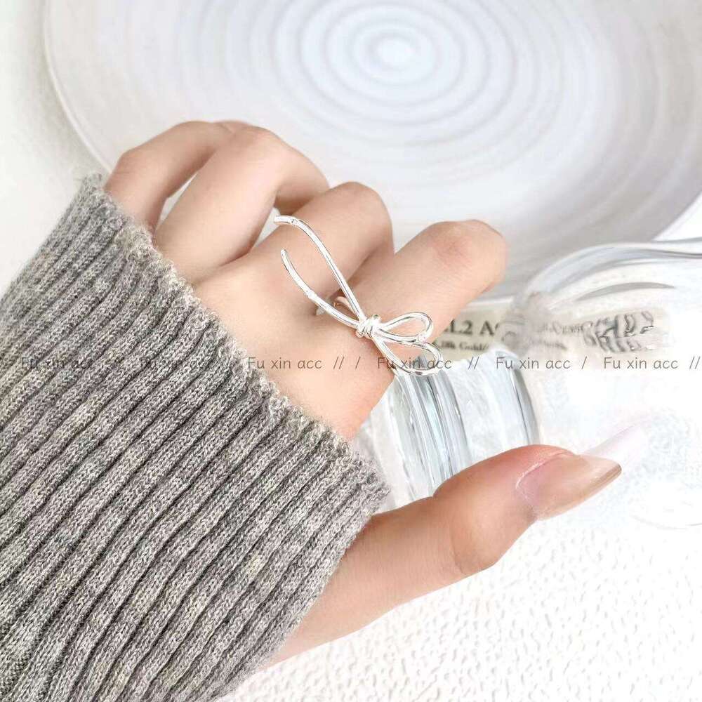Korean Style Personality Bowknot Ring for Women, Niche Design, High-end Feel, Open Adjustable Index Finger Ring, Fashionable Versatile Hand Accessory 