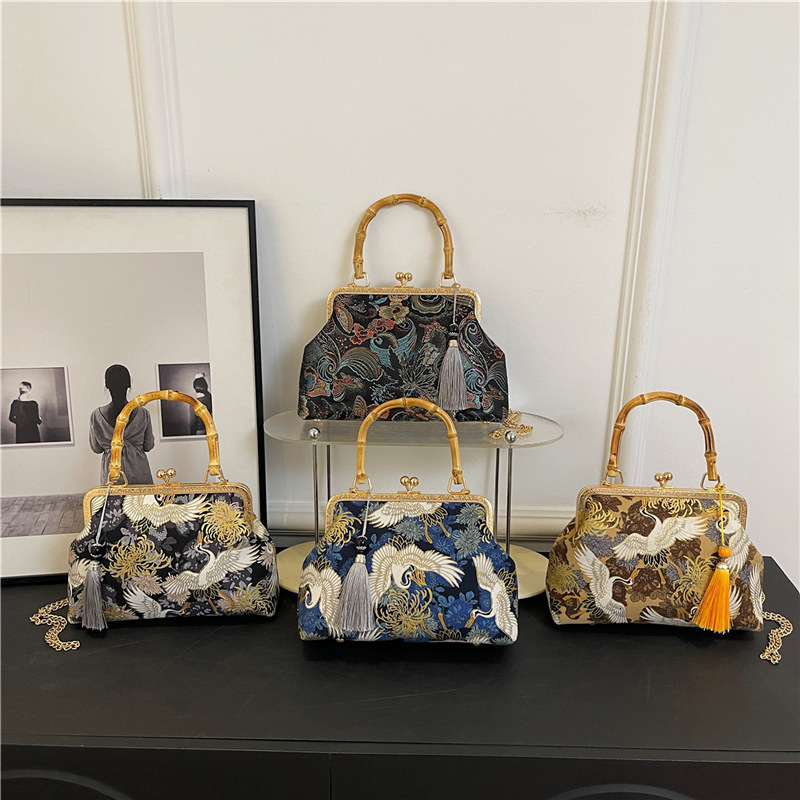 2024 New Chinese Style Embroidered Cheongsam High-end Bamboo Knot Handbag Chain Versatile Shoulder Crossbody Bag ddmymoon