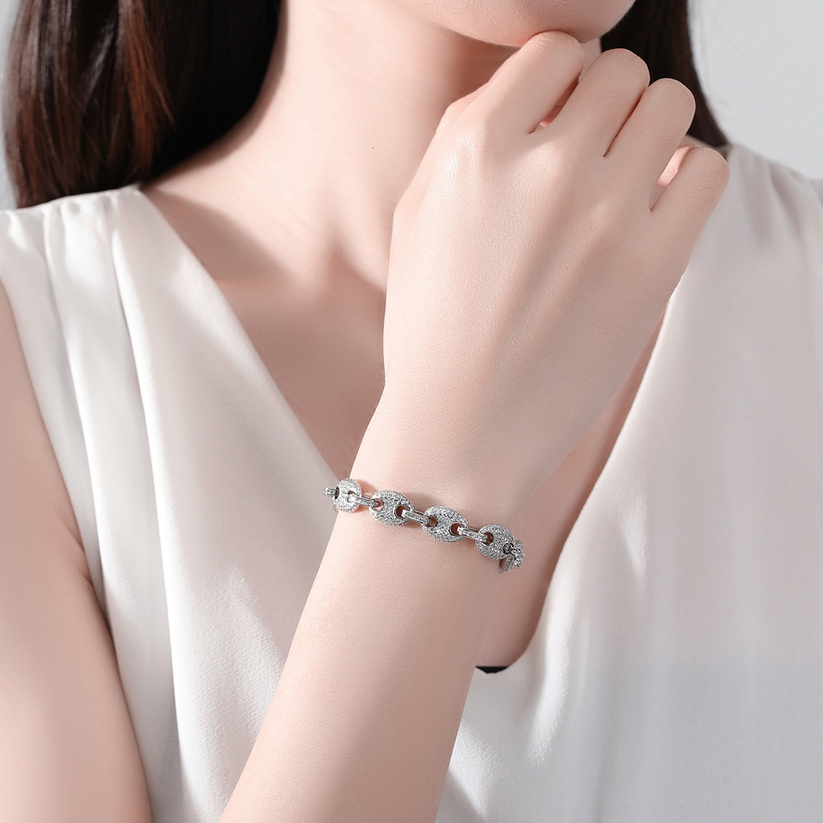 Bracelet Full Diamond Copper Micro-inlaid Zirconia Hand Jewelry European Designer Madam Bracelet And American High-end Niche Trade Cross-border Jewelr