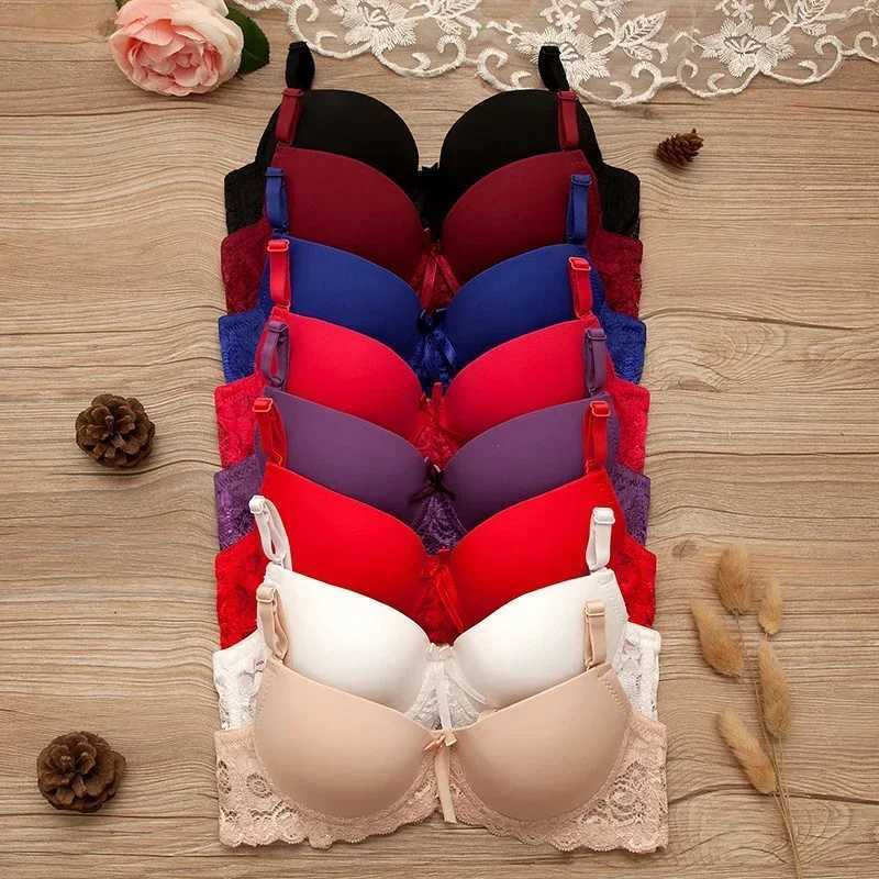 Sexy Push Up Bras Women Solid Wireless Lace Trim Lingerie One-Piece Seamless Gather Underwear Convertible Straps Support Bra Z250730