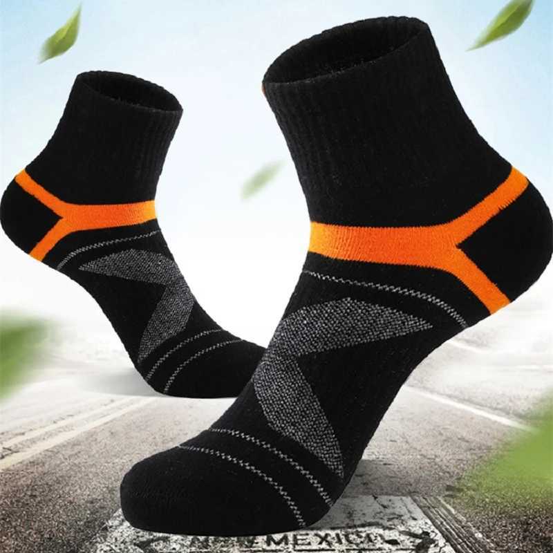 3 Pairs High Quality Men Cotton Socks Black Sports Socks Casual Soft Running Summer Absorb Sweat Breathable Male Socks Z250731