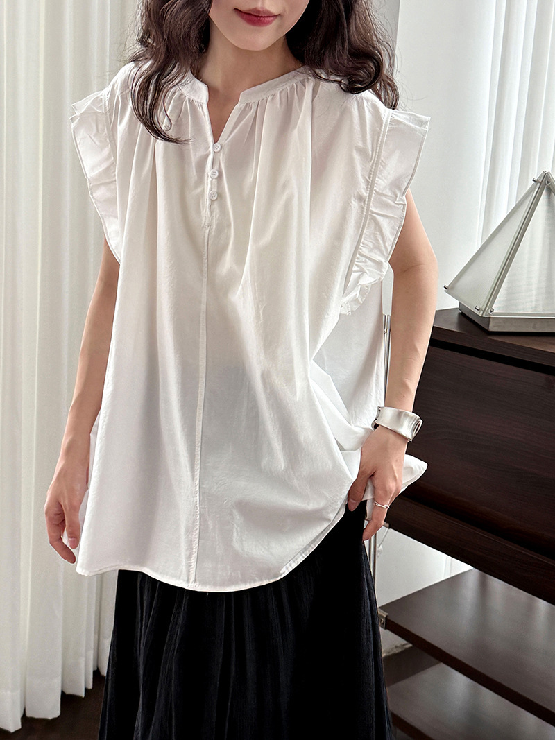 2025 Luxi Korean style casual lace pleated sleeve shirt top, summer new V-neck button pleated short sleeved new designer T-shirt