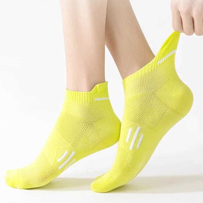 1/10 Pairs High-Quality Men Breathable Running Sports Socks Summer Thin Mesh Sweat Absorbing Odor Proof Couple Casual Socks Z250731