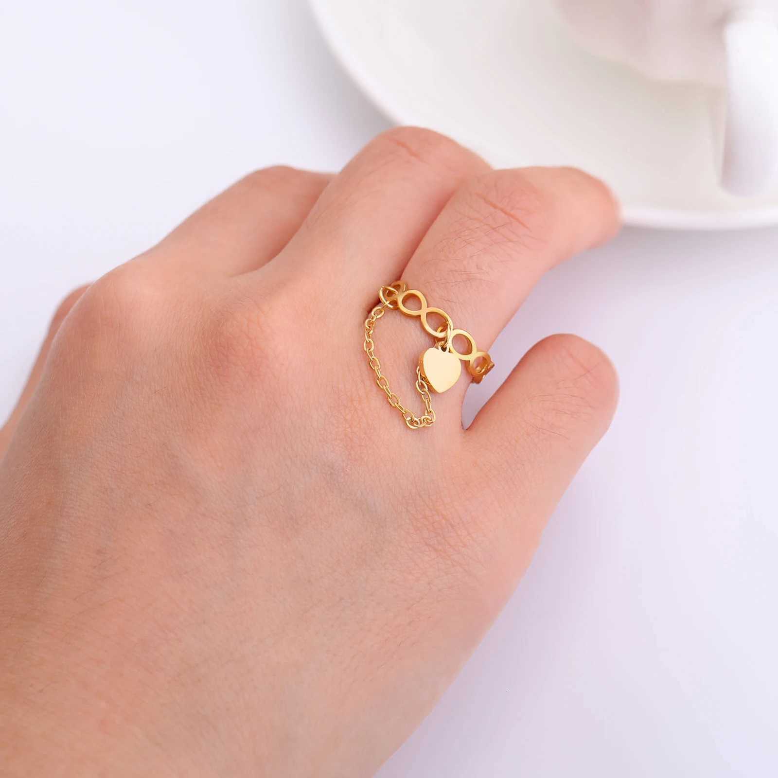 Stainless Steel Infinity Rings with Round Pendant Chain Women Engagement Geometric Rings Couple Jewelry Wholesale y250730
