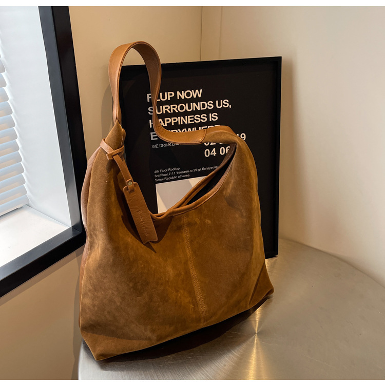 2025 New Large Designer Bag Tote Bag Purse Luxury Bag Capacity Handheld Shoulder Bag Suede Vintage Niche Commuter Bag Versatile Tote Bucket Bag For Wo