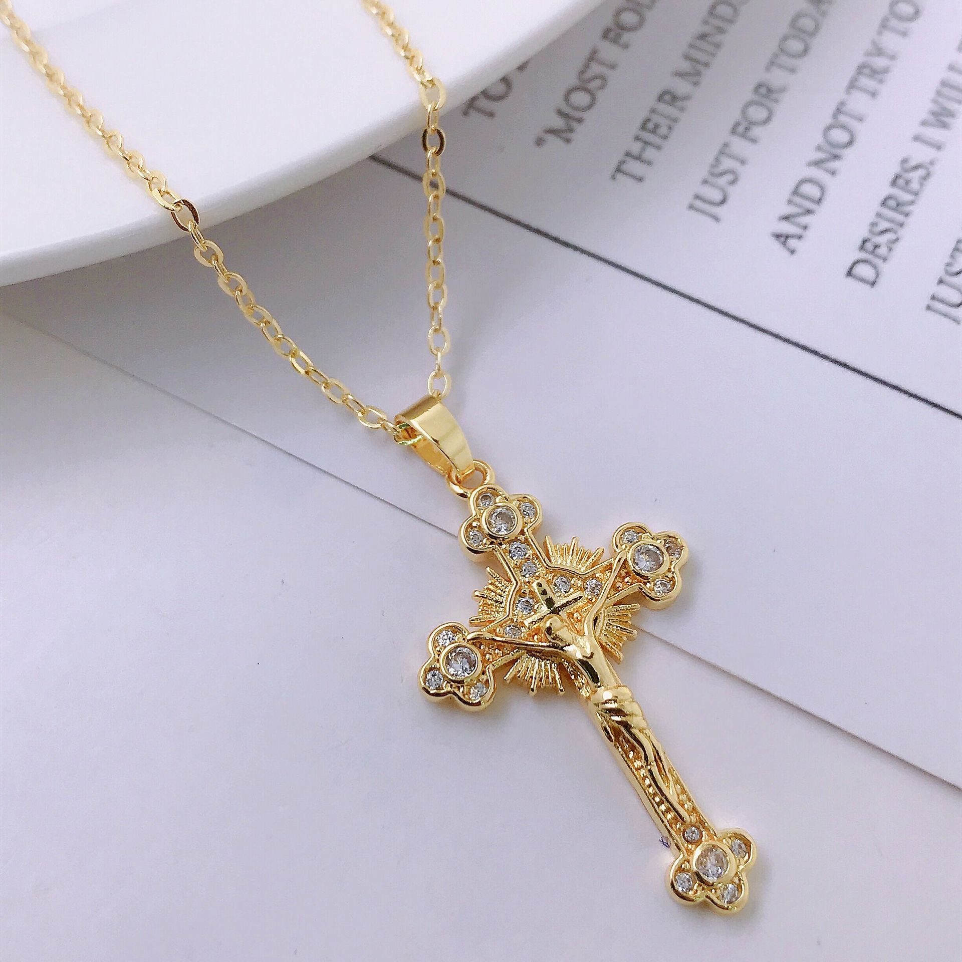 Religion Jesus Cross Pendant Necklace For Women Men Shiny Rhinestone 18K Gold Color Chain Simple Design Hip Hop Party Jewelry