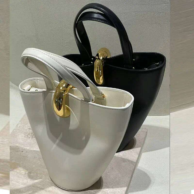 Designer bag Vintage women handbag new versatile commuting style simple buckle shoulder bag Bucket clutch bag