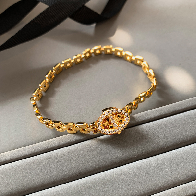 New Style Gold And Silver Full Diamond Designer Madam Bracelet Retro Pig Nose Open Bracelet For Women, Light Luxury Niche Exquisite High-end Jewelry