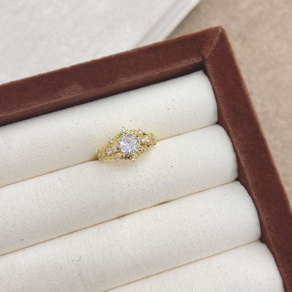 Vintage Style Multi-layer Zircon Brushed Flower Carving Open Ring Gold and Silver Two-tone Versatile Fashionable Elegant d2d