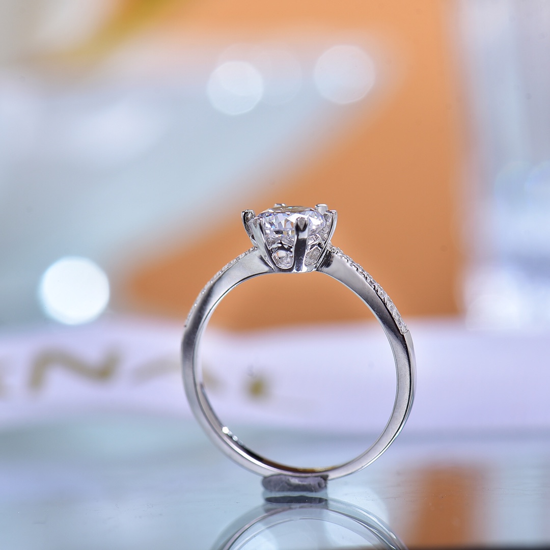 Designer Designed 1 Carat Moissanite Ring 925 Sterling Silver Engagement Wedding Ring Fashionable Gift