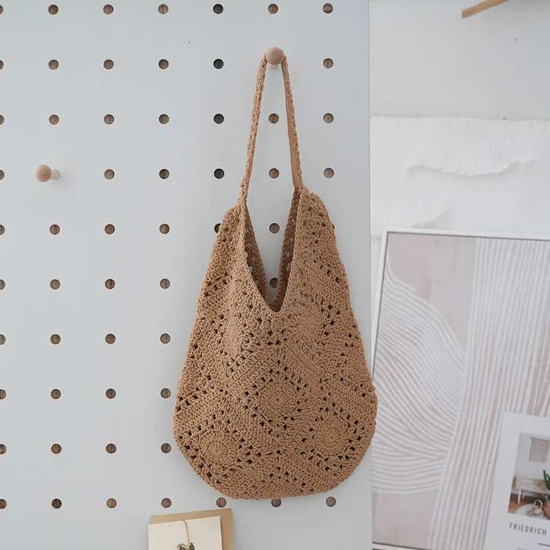 Women Shouder Bag Bohemian Straw Underarm Bag Summer Beach Woven Armpit Bag Hollow Flower Casual Crochet Tote Shopping Bags Y250730