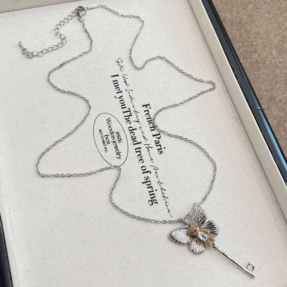 Little Bear Butterfly Key Pendant Necklace for Women, Autumn and Winter Accessories, Sweater Chain, Niche Design Sense, High-end Hoodie Chain Jewelry 