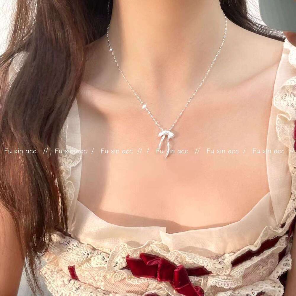 French Style Sier Ribbon Bow Necklace for Women, Light Niche High-end Clavicle Chain, Fashionable Versatile Long Neck Chain 9a8