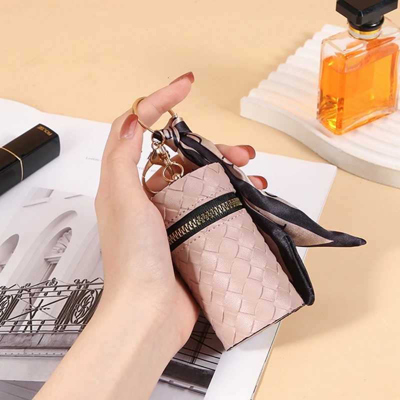 Womens Leather Oval Lipstick Bag Keychains Charm Ribbon Coin Purse Pendant Keyrings for Girls Cute Key Chain Vintage Decoration Y250731