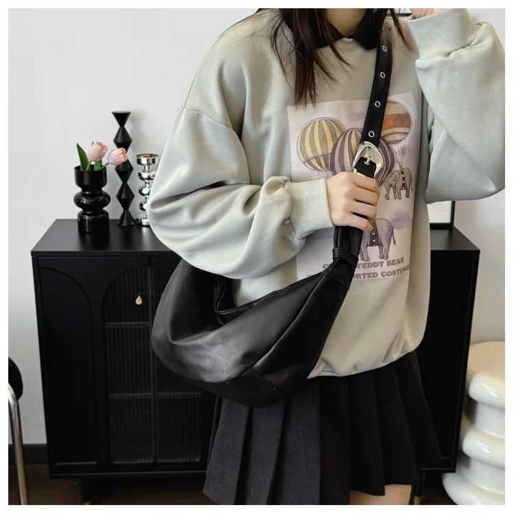 Casual Soft Pu Leather Womens Crossbody Bags Fashion Ladies Hobos Shoulder Bag Solid Color Portable Female Underarm Handbags Y250730