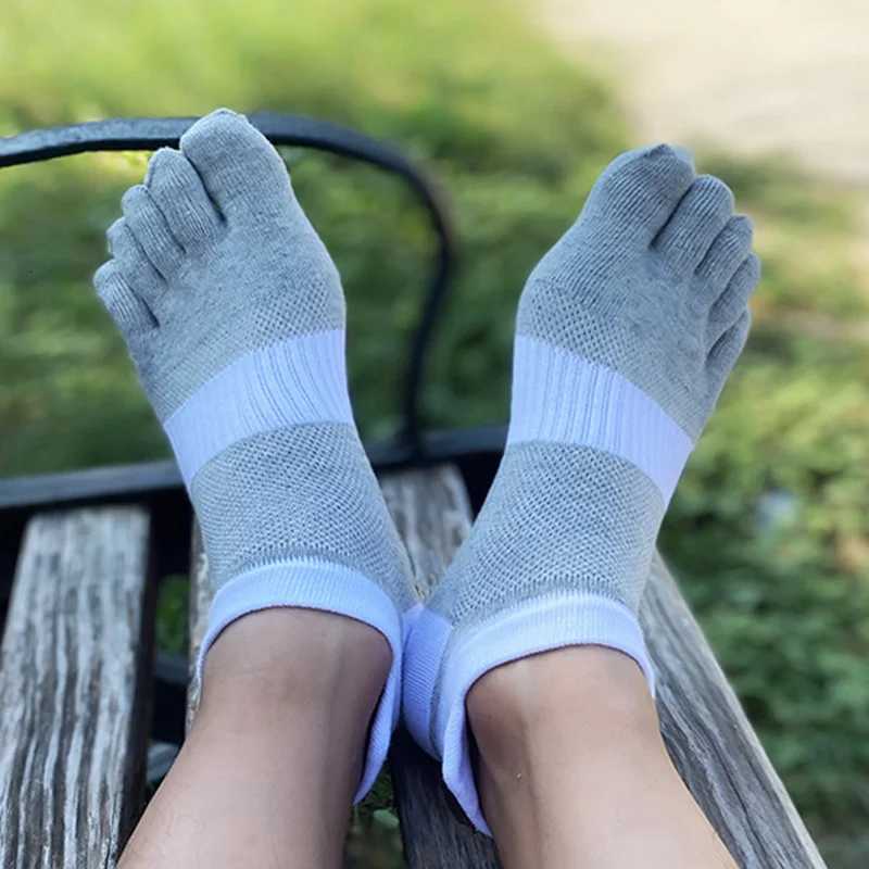 5 Finger Sports Socks Compression Mens Cotton Breathable Comfortable Shaping Anti-Friction Mens Socks With Toes EU 39-46 Z250731