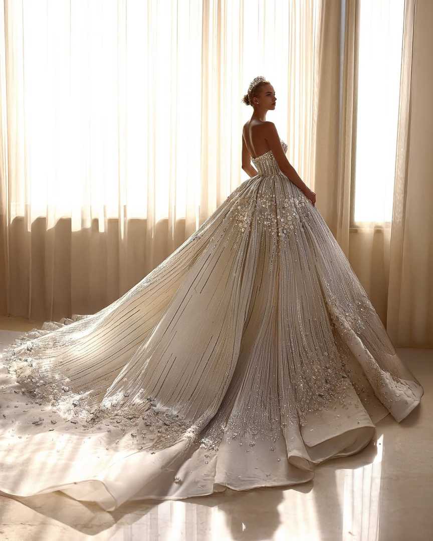 Sexy Strapless Ball Gown Wedding Dress Elegant Floral Appliques Beaded Bridal Dress Sequined Customized vestidos de novia