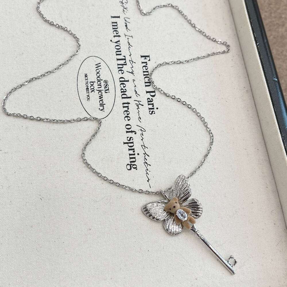 Little Bear Butterfly Key Pendant Necklace for Women, Autumn and Winter Accessories, Sweater Chain, Niche Design Sense, High-end Hoodie Chain Jewelry 