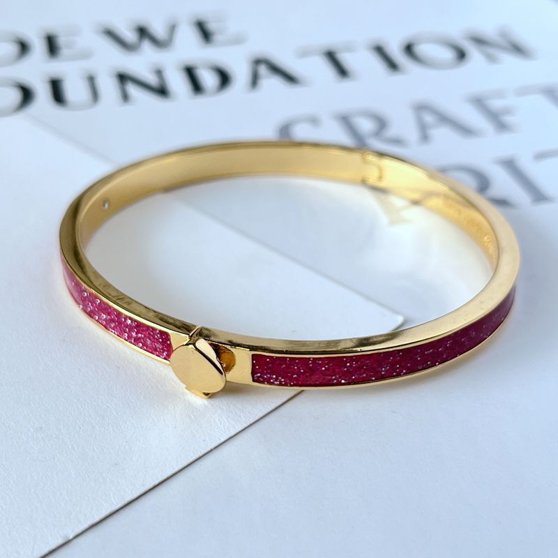 European and American Designer bracelet Fashion Light Luxury Commuting Niche Ins Cool Style Enamel Inlaid Smooth Madam Metal Bracelet