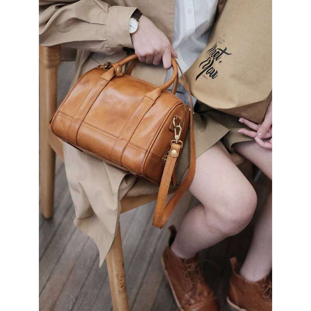 OLOEY British Retro Women's Handbag Boston Soft Leather Sense Single Shoulder Commuter Bag Crossbody Niche Design Bags