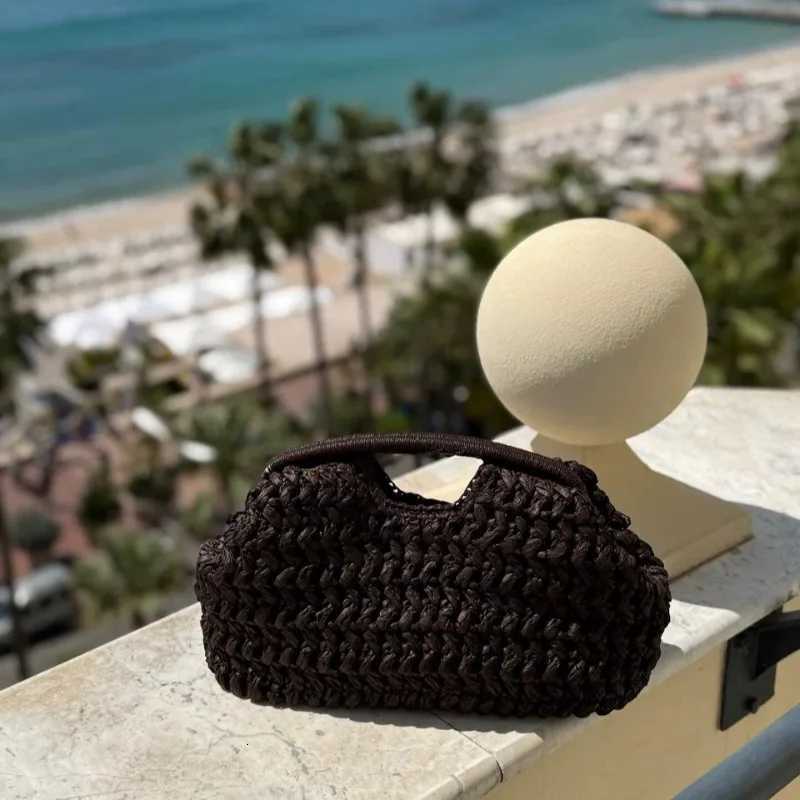Summer Straw Bag Women Woven Clutch Purse Bag Rattan Handmade Handle Boho Ladies Travel Beach Versatile Kintted Tote Bag Y250730