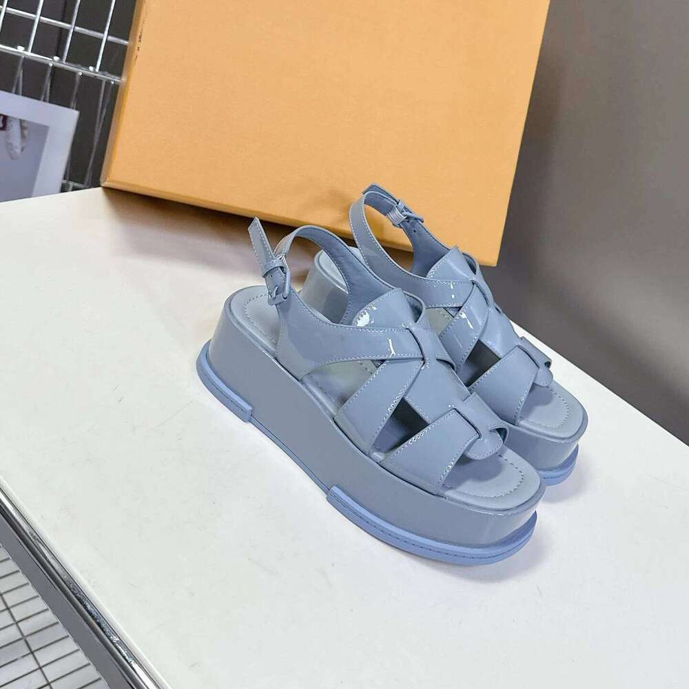 Women Genuine Leather Sandals Flat Platform Beach Flats Summer Solid Color Buckle Strap Designer Shoes Zapatillas De Mujer a64