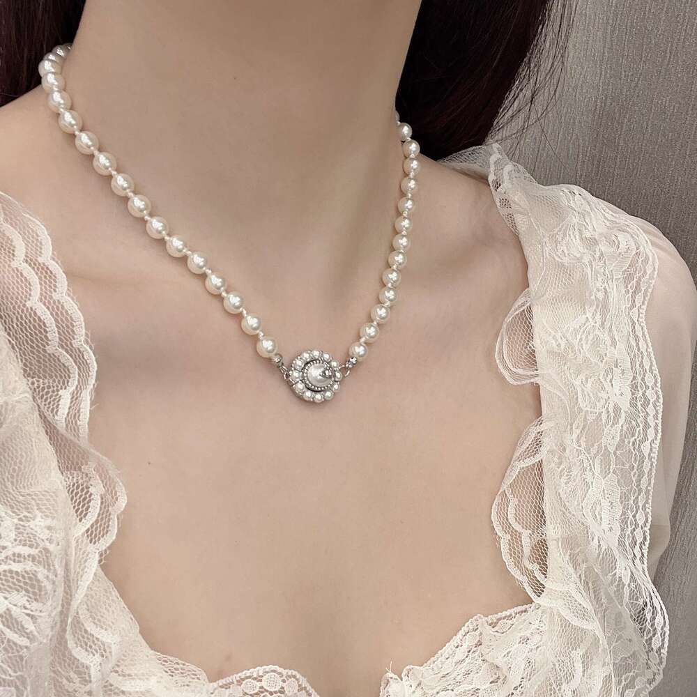 Empress Dowager Saturn Chain Round Disc Inlaid Pearl Detachable Necklace 2025 Spring New Model 1da