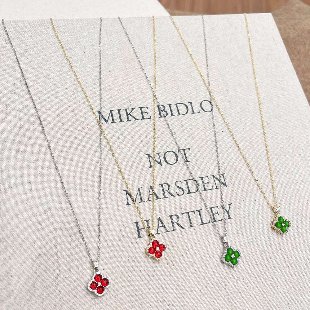 Emerald Lucky Four-Leaf Flower for Women Fashionable High-End Simple Versatile Elegant Luxurious Necklace 0e1