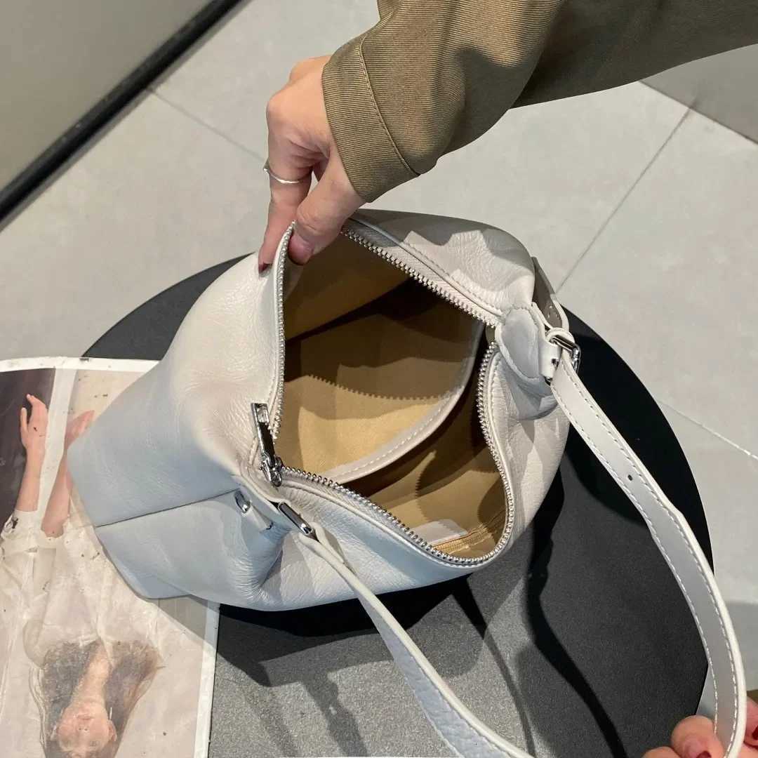 2025 Full-Grain Leather Crossbody Bag for Women Slim Commuter Purse with Zip Pockets Versatile Day-to-Night Bag Y250730