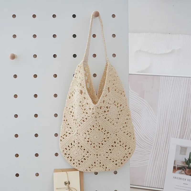 Women Shouder Bag Bohemian Straw Underarm Bag Summer Beach Woven Armpit Bag Hollow Flower Casual Crochet Tote Shopping Bags Y250730