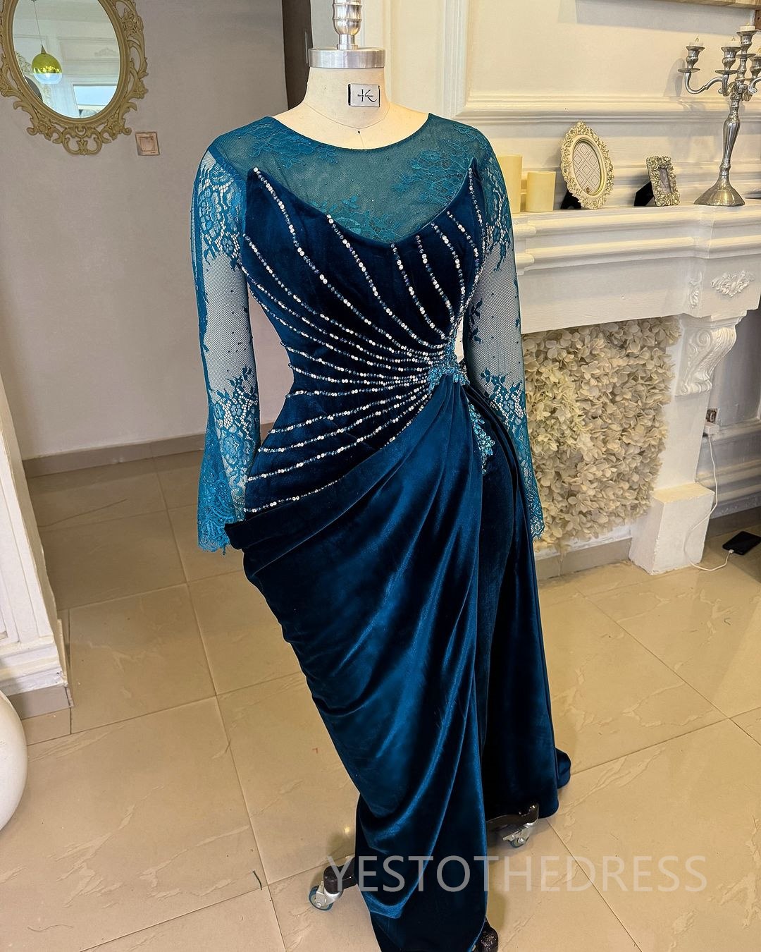 2025 Plus Size Velvet Evening Dresses For Black Women Prom Formal Gowns Sheer Neck Long Sleeves Beaded Lace Pleated Birthday Dress Second Reception Go