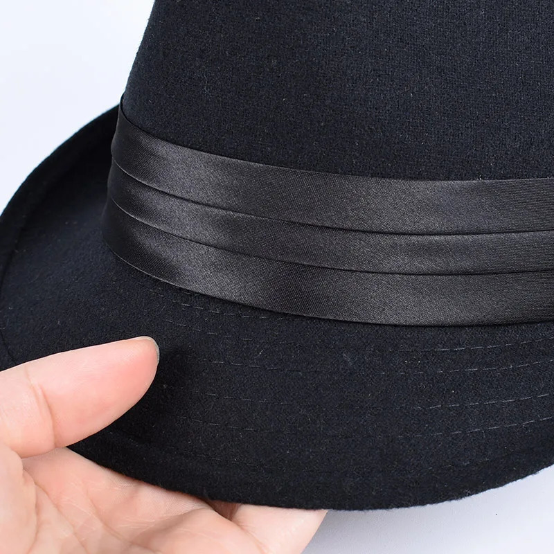 Classic Fedora Mens Hats Casual Short Sleeve Trilby Top Hat French England Elegant Ribbon Jazz Cap Fedoras Black Felt Hat 250730