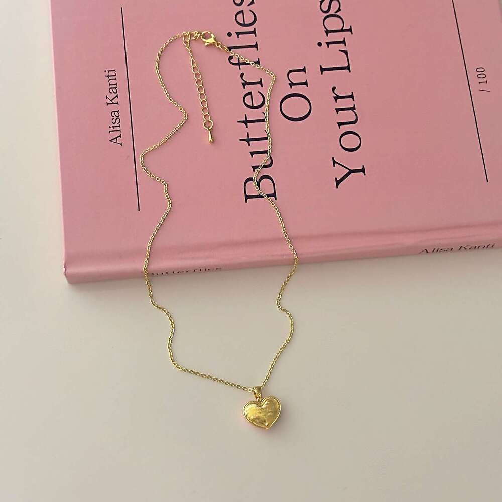 Korean Niche Design Pink Enamel with Oil Drip Effect, Reversible Peach Heart Necklace for Women, Popular on Social Media cf5