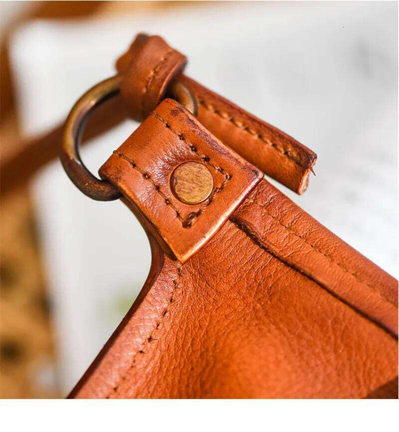 Luxury Designer Niche Natural Cowhide Ladies Mini Messenger Fashion Weekend Daily Mobile Phone Handheld Shoulder Bag