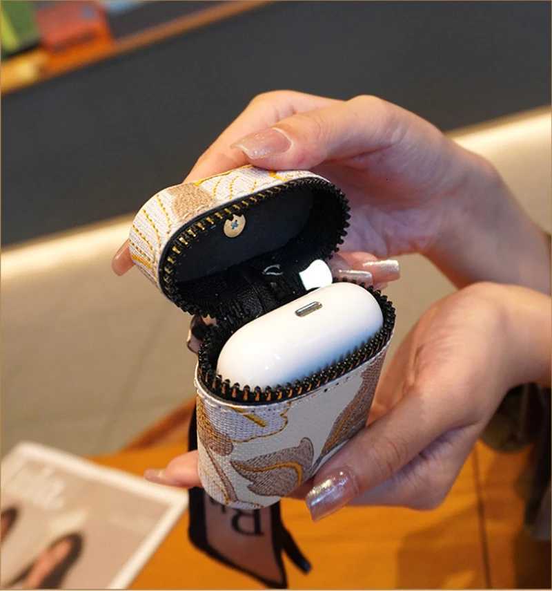 Mini Embroidered Earphone Case For AirPods 4 3 2 Pro 2 Coin Purse Keychain Portable Storage Bag Earphone Protective Case Y250731