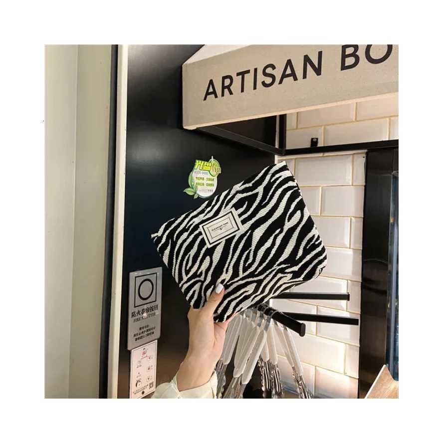 Large Women Leopard Cosmetic Bag Canvas Waterproof Zipper Makeup Bag Travel Washing Makeup Organizer Beauty Case G250729