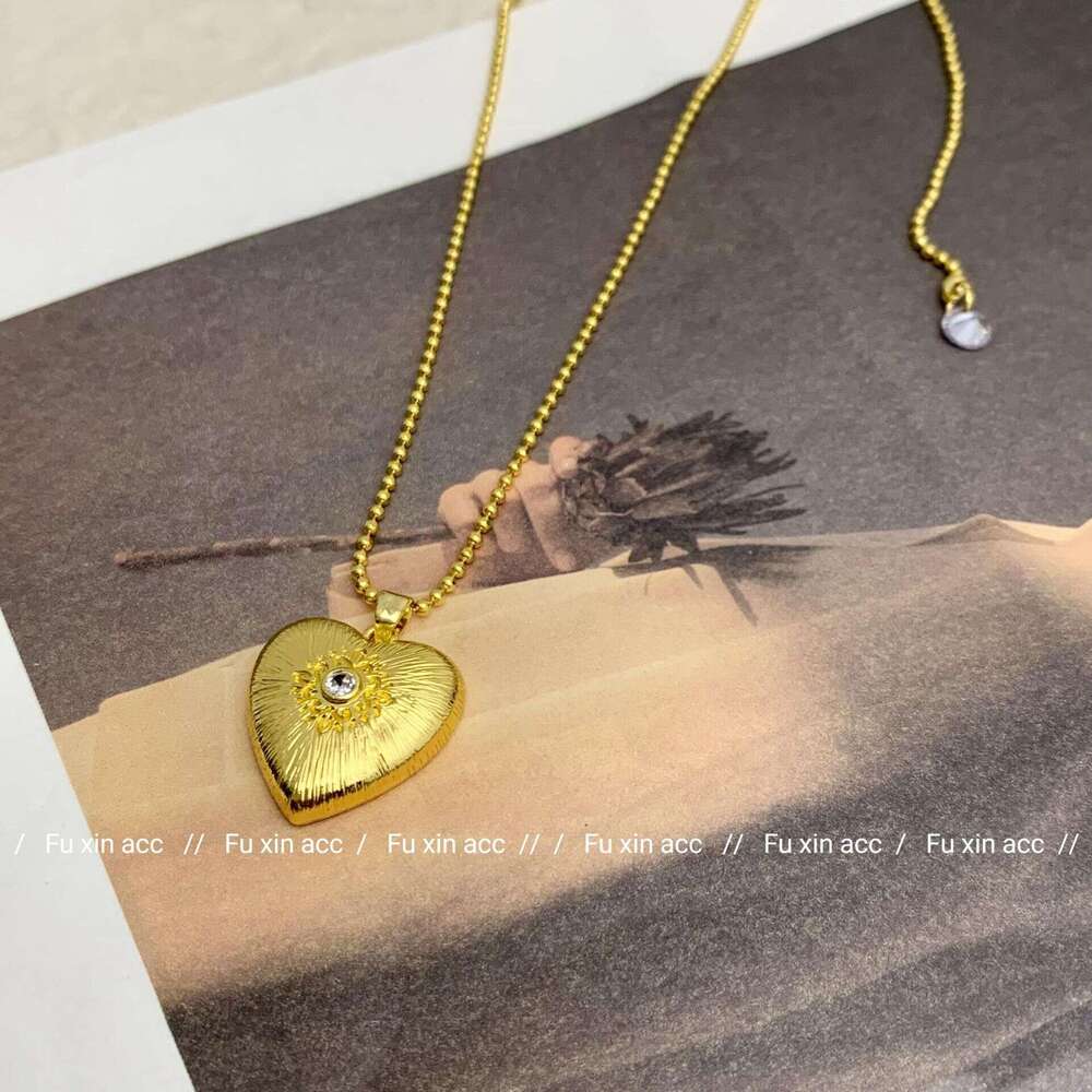 Heart Pendant Vintage Noble Multi-layer Elegant Versatile Collarbone Chain Double-layer Stacking Light Women's Necklace c2a