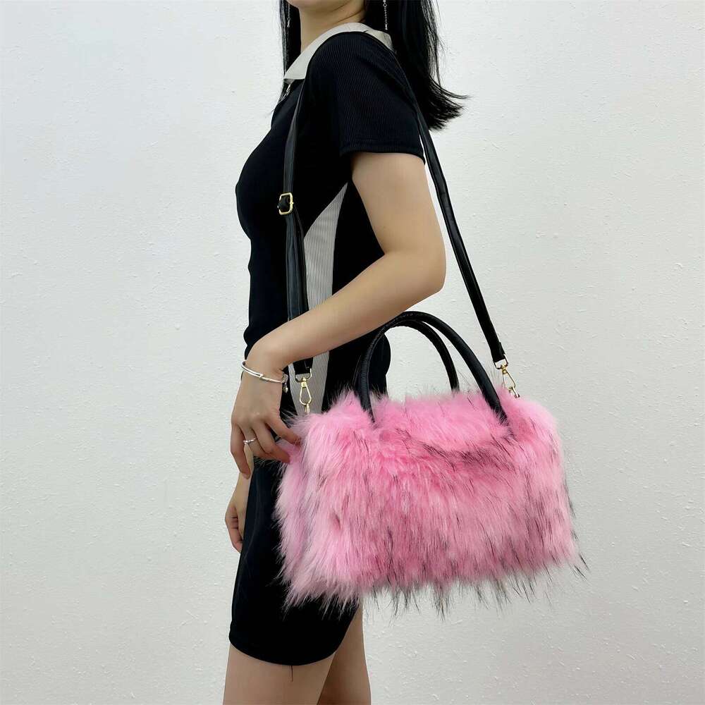 2025 New Design Women's Faux Handbag Winter Soft Warm Girls Fluffy Large Capacity Tote Bag High Quality Fur Purse