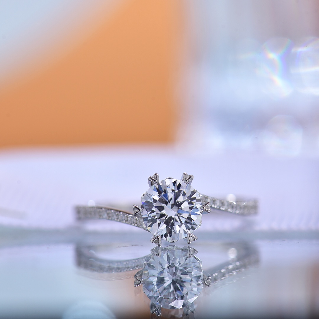 Designer Designed 1 Carat Moissanite Ring 925 Sterling Silver Engagement Wedding Ring Fashionable Gift