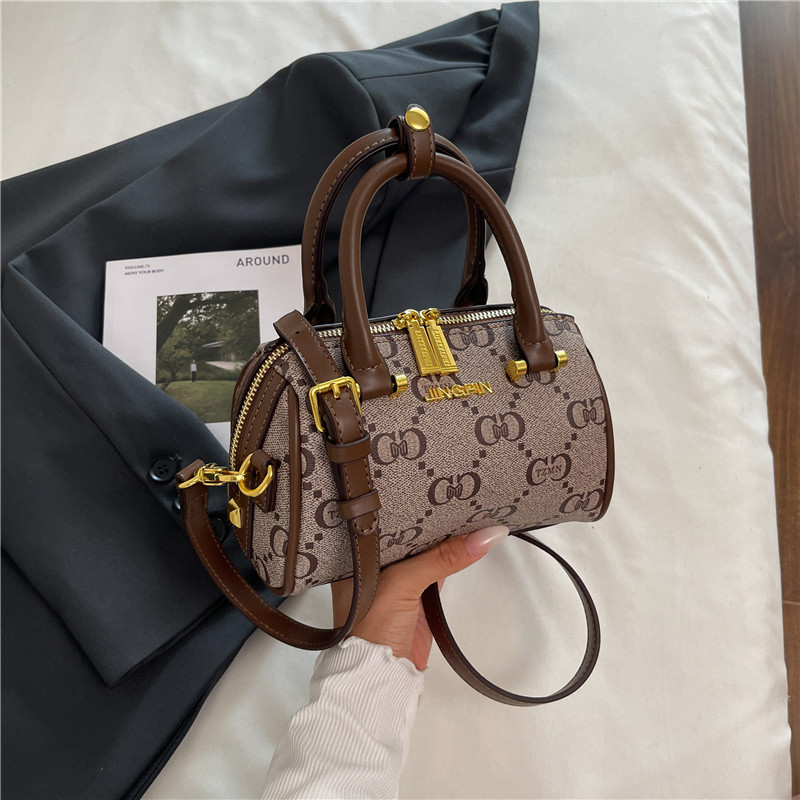 High appearance level of Boston bag women new small pillow bag fashion all go hand temperament shoulder crossbody bag