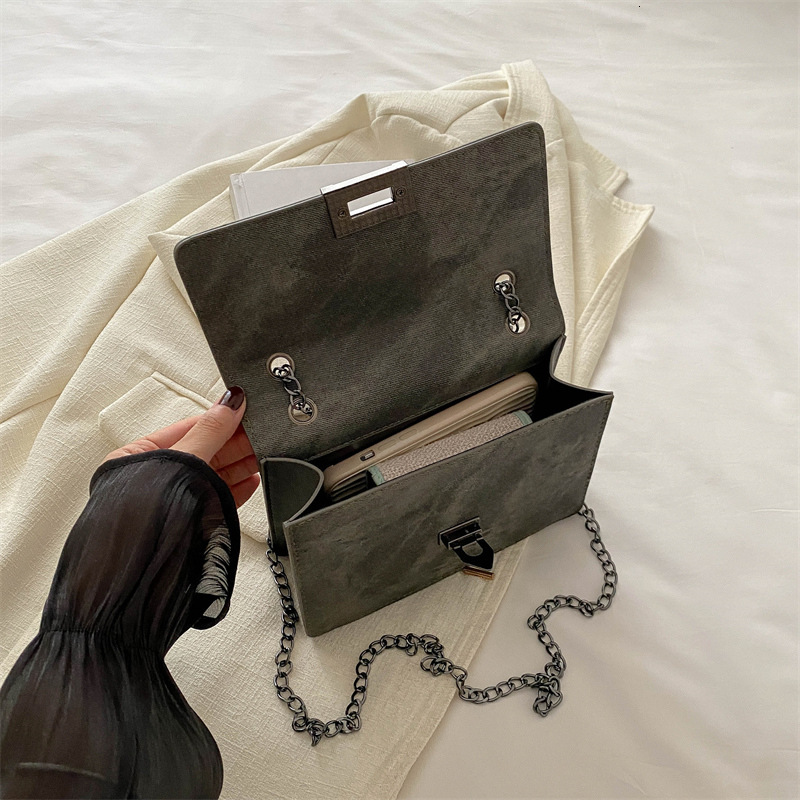 Designer Bag 2025 Summer New Korean Style Chain Bag For Women Luxury Bag Simple Personality Ins Single Shoulder Crossbody Bag Trendy Fashionable Small