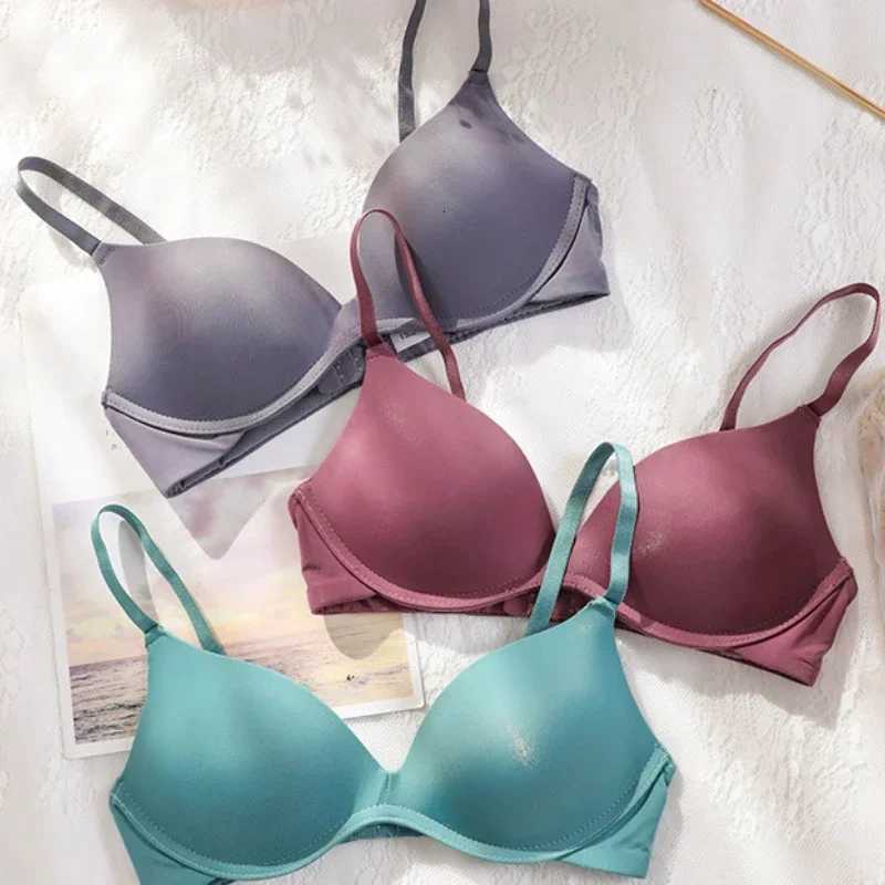 Women No Wire Push Up Seamless Bra Underwear Students Breathable Thin Solid Bras Womens Breathable Gathered Bra Z250730