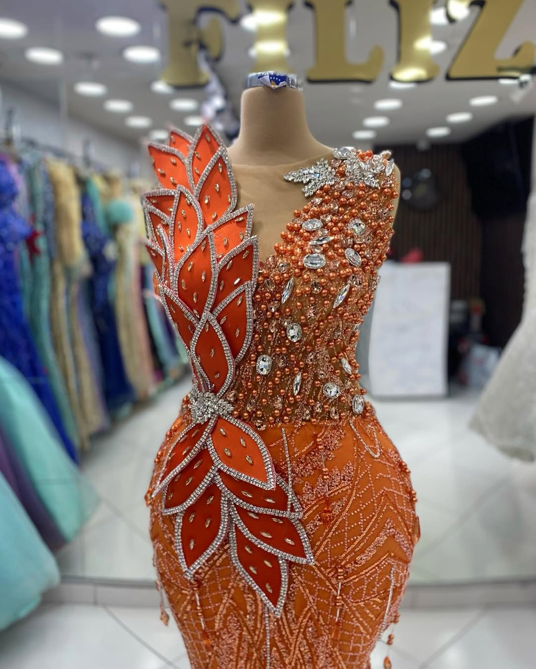 2025 Aso Ebi Orange Prom Dress Evening Dresses Formal Gowns Sheer Neck Beaded Lace Rhinestones Crystals Birthday Dress Second Reception Gowns AM2570