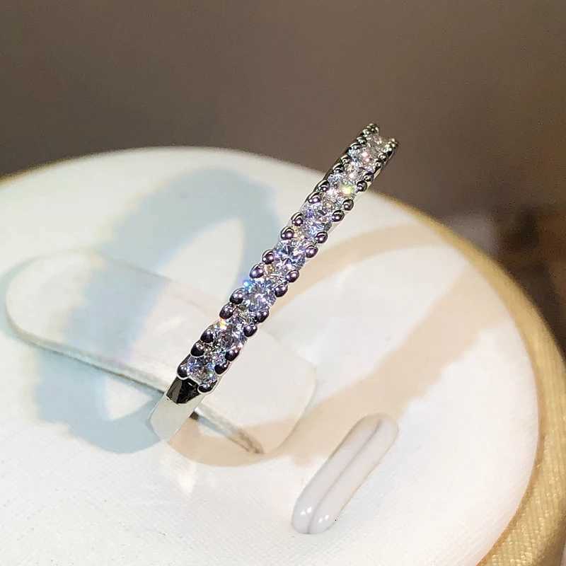 925 Silver Luxury Female Zircon Stone Single Row Ring Brand Fashion Simple Finger Ring Silver Color Promise Engagement Rings For y250730