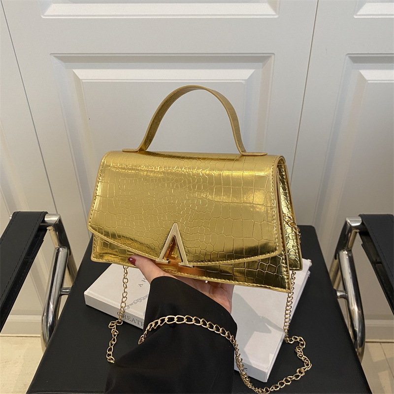 Trendy Personality Crocodile Pattern Casual Small Square for Women 2025 New Fashionable Niche Chain Shoulder Crossbody Bag ddmymoon